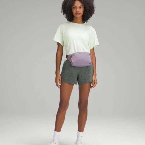 lululemon athletica 2L Everywhere Bag - Picture 2 of 4